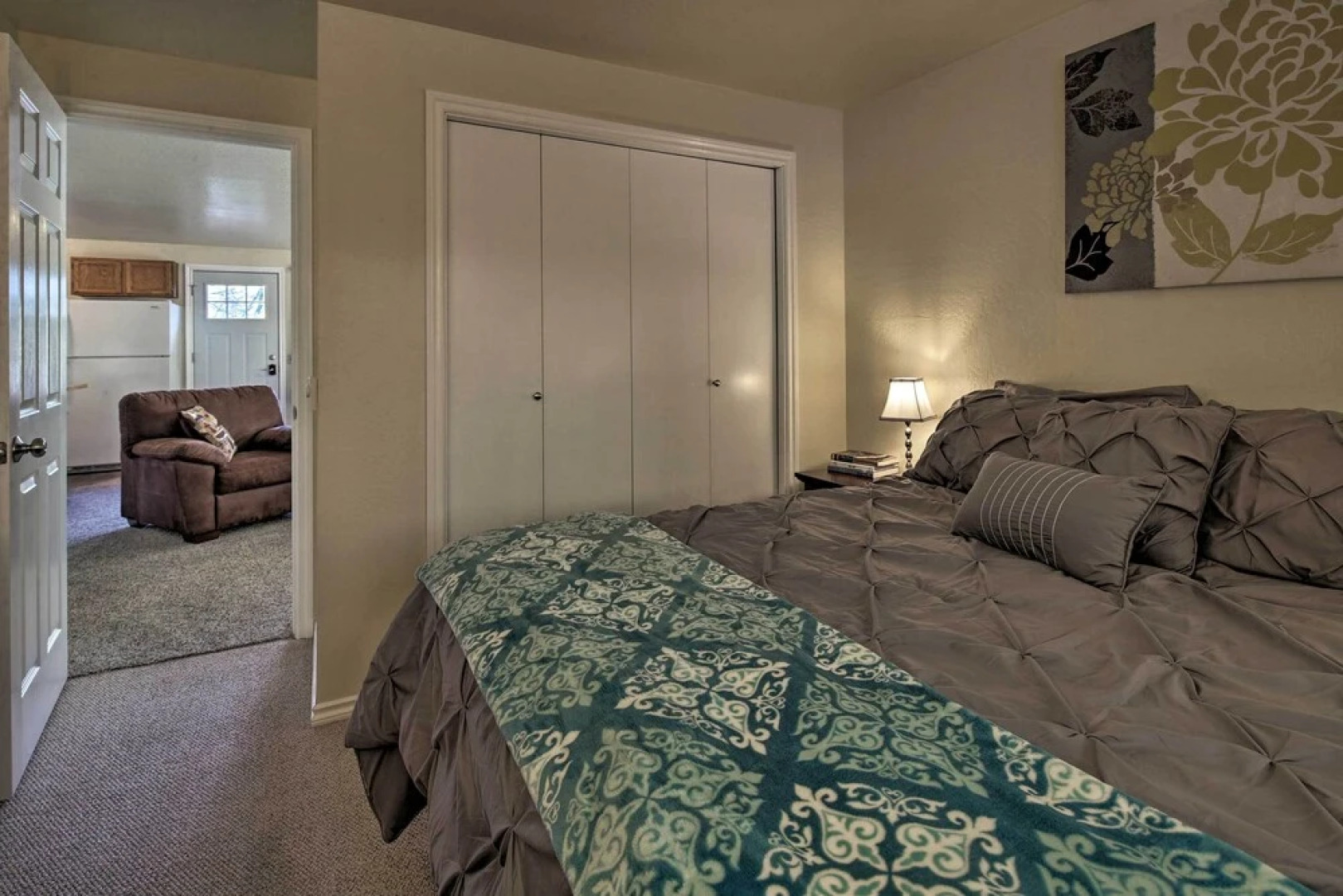 Cozy Retreat w/ Fire Pit - Near Mendenhall Glacier