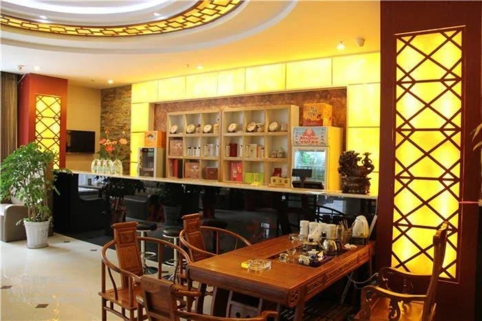 Dushi Yizhan Business Hotel