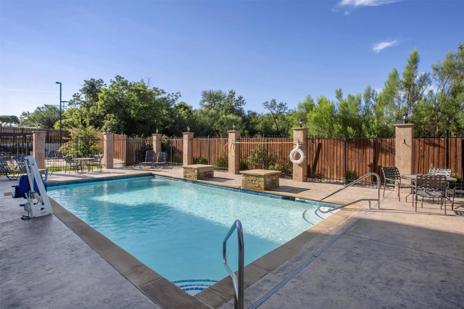 Best Western Plus Lampasas Inn & Suites