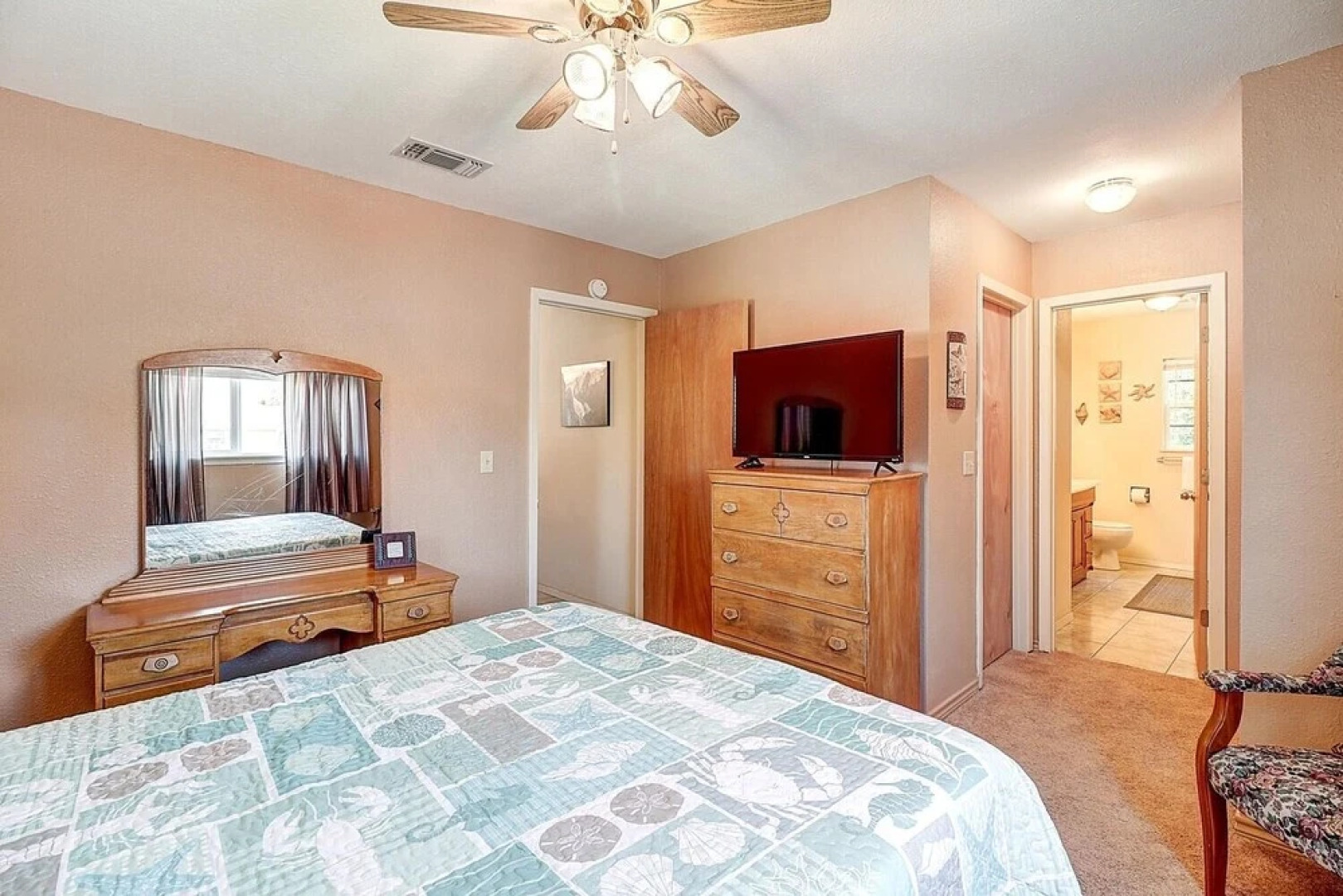 Seashell Memories 2 Bedroom Home by RedAwning