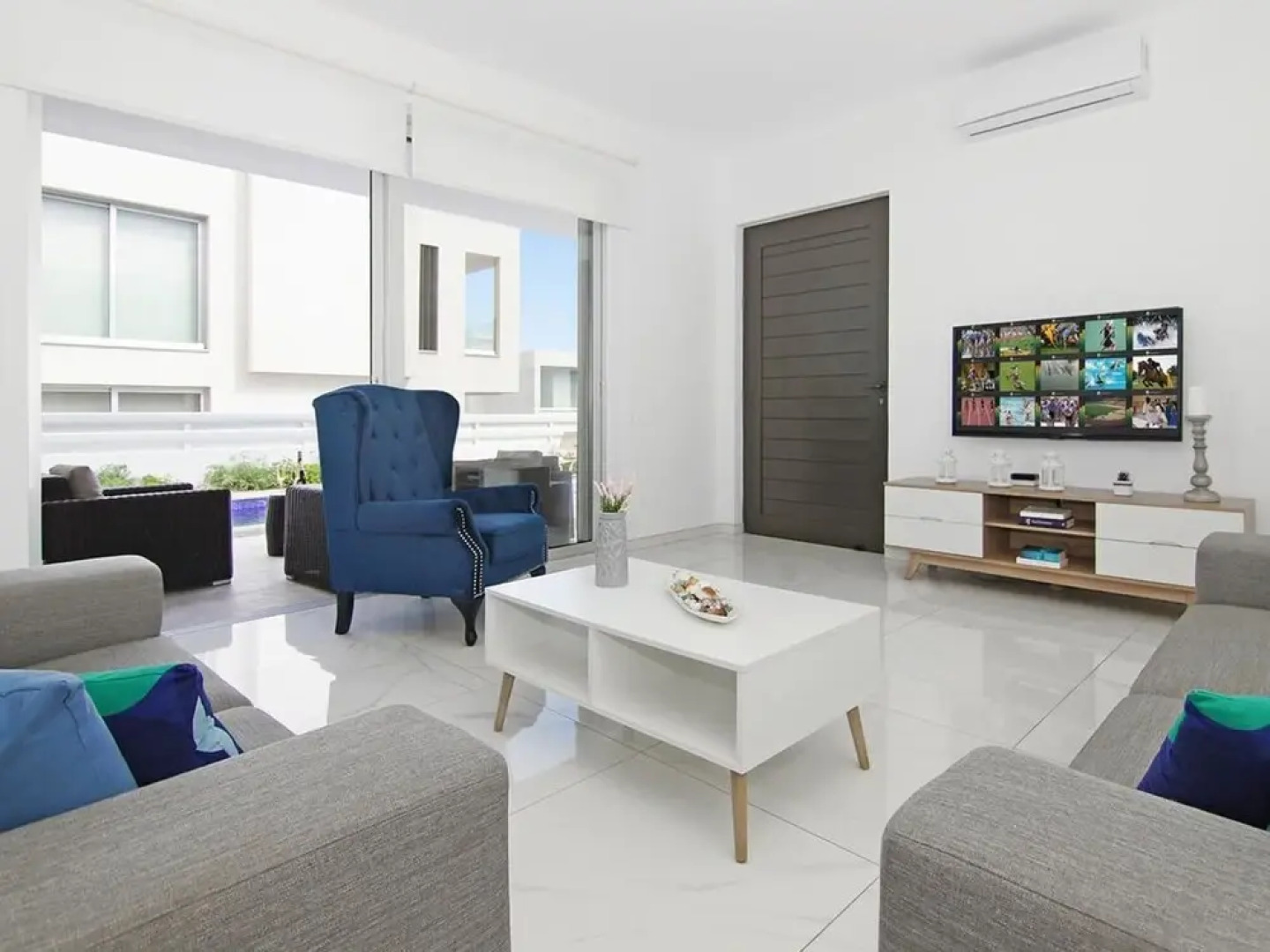 Luna Paralimni in Paralimni