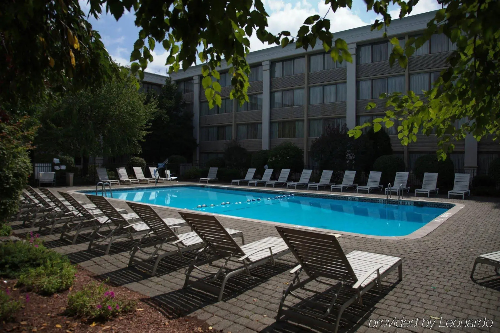 Holiday Inn & Suites Parsippany Fairfield by IHG