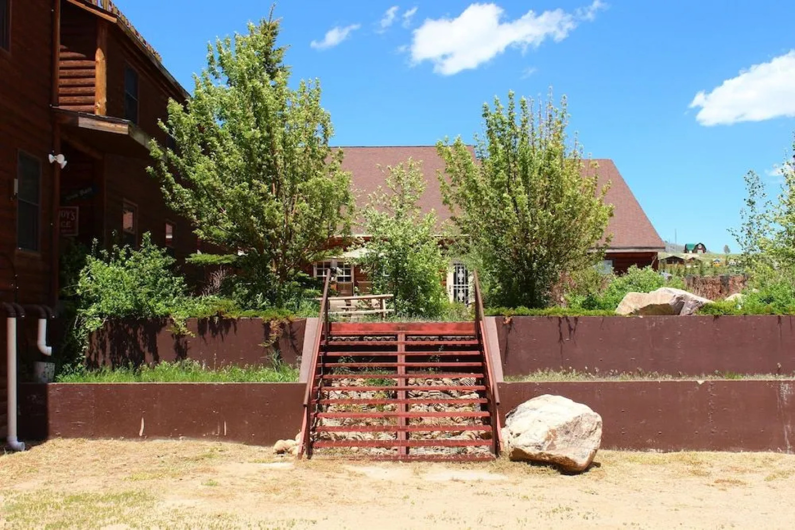 Old Corral Hotel & Steakhouse