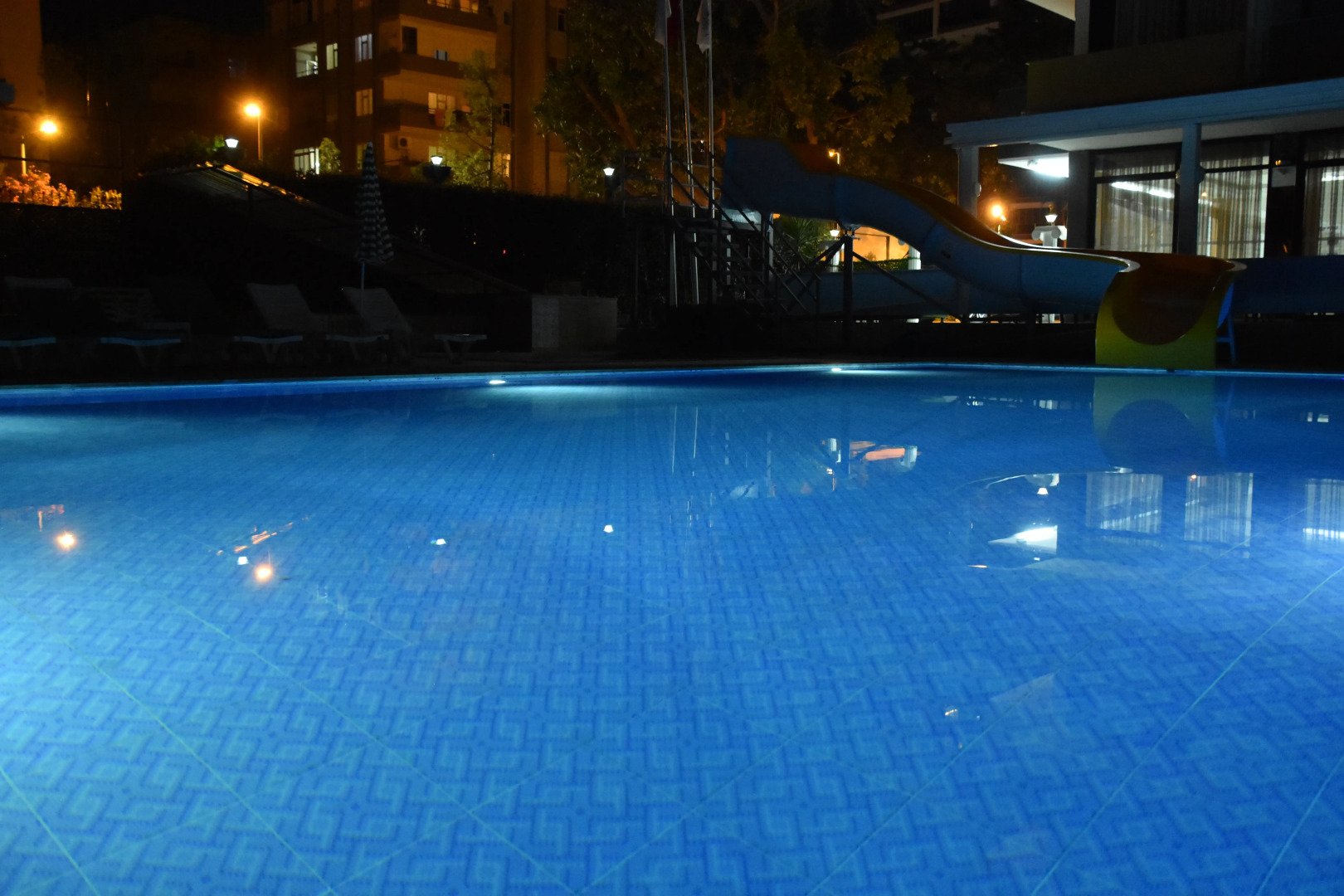 Vi̇va Beach Hotel