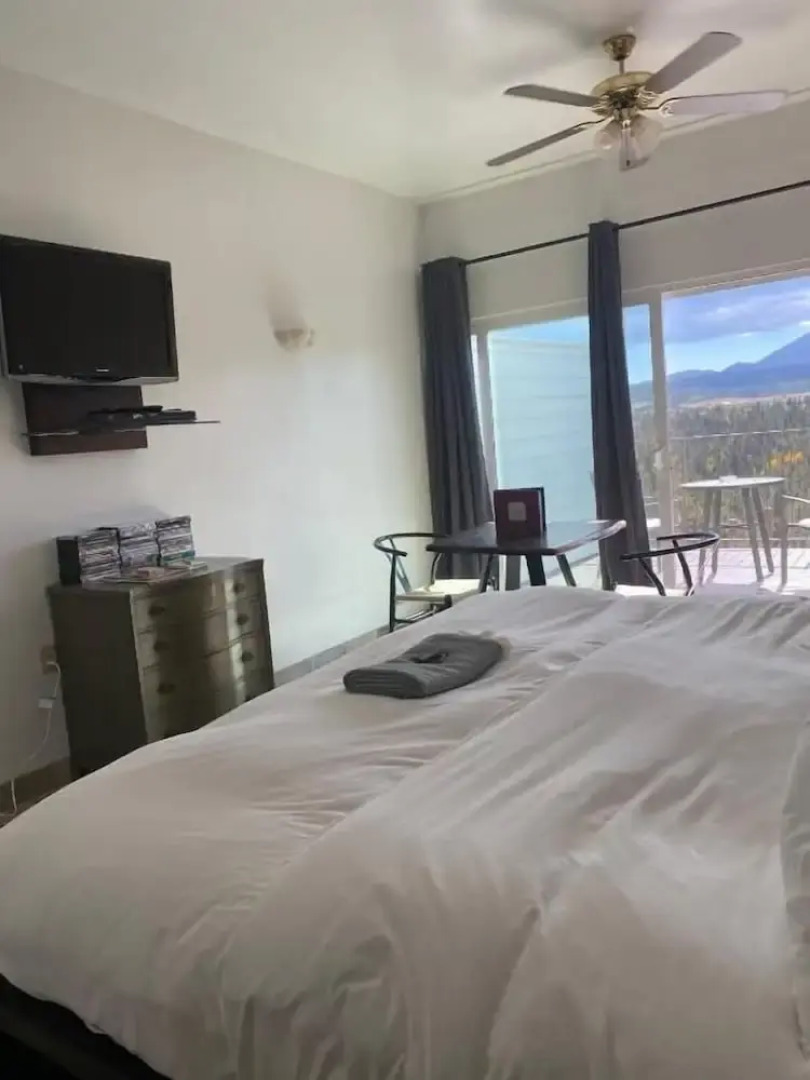 Pikes Peak Paradise Bed and Breakfast