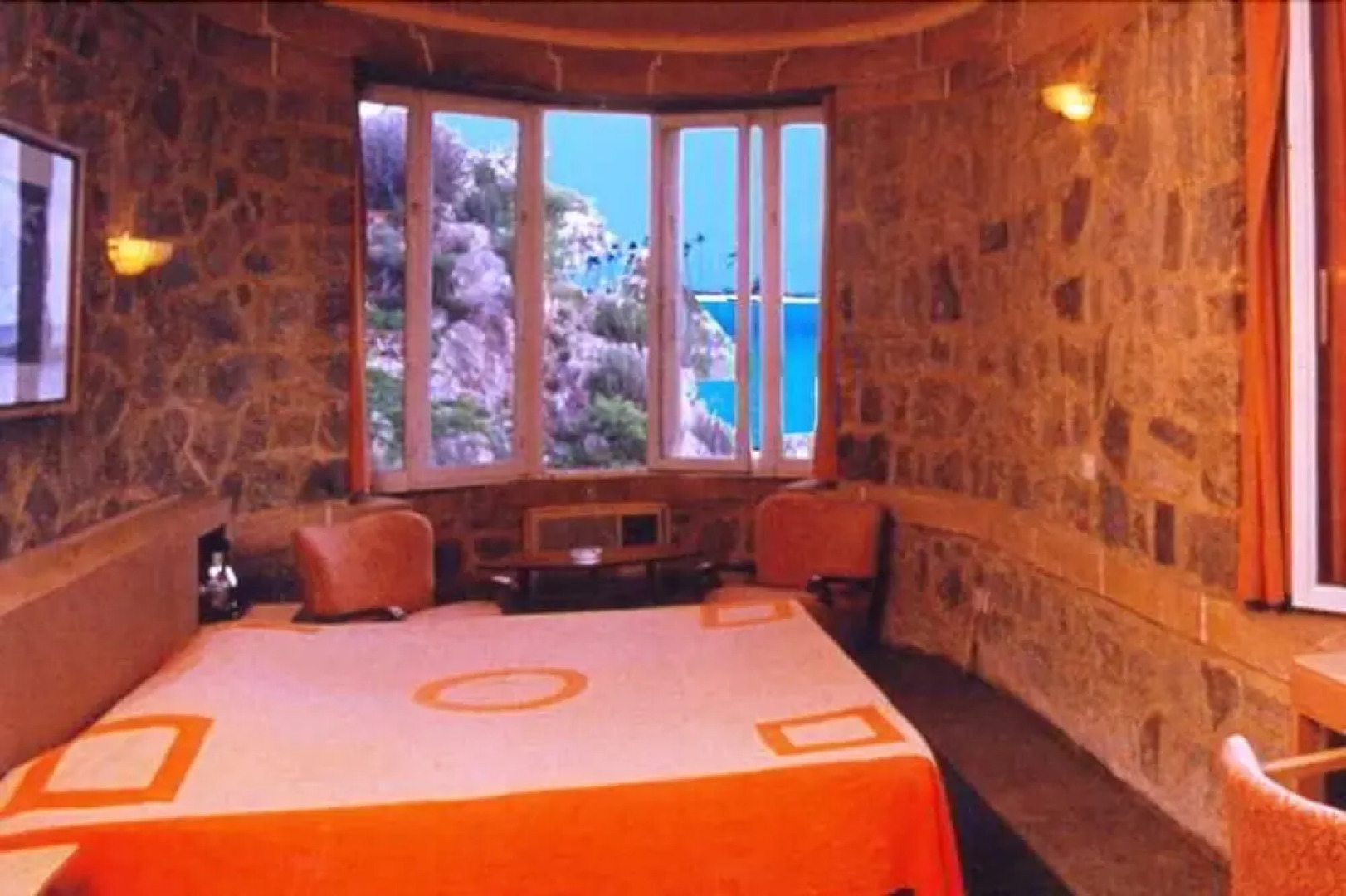 Sardar Samand Palace