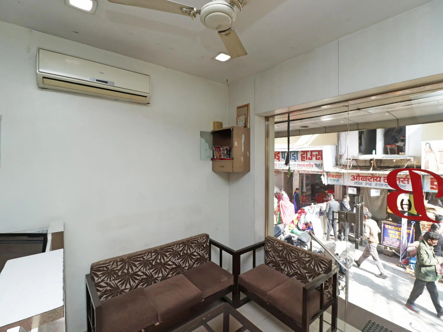 OYO 28063 Hotel Bombay Jewel Palace