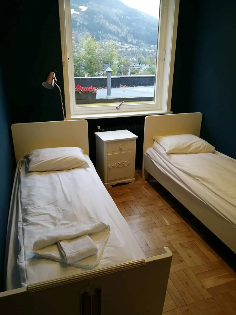 Trolltunga Hotel