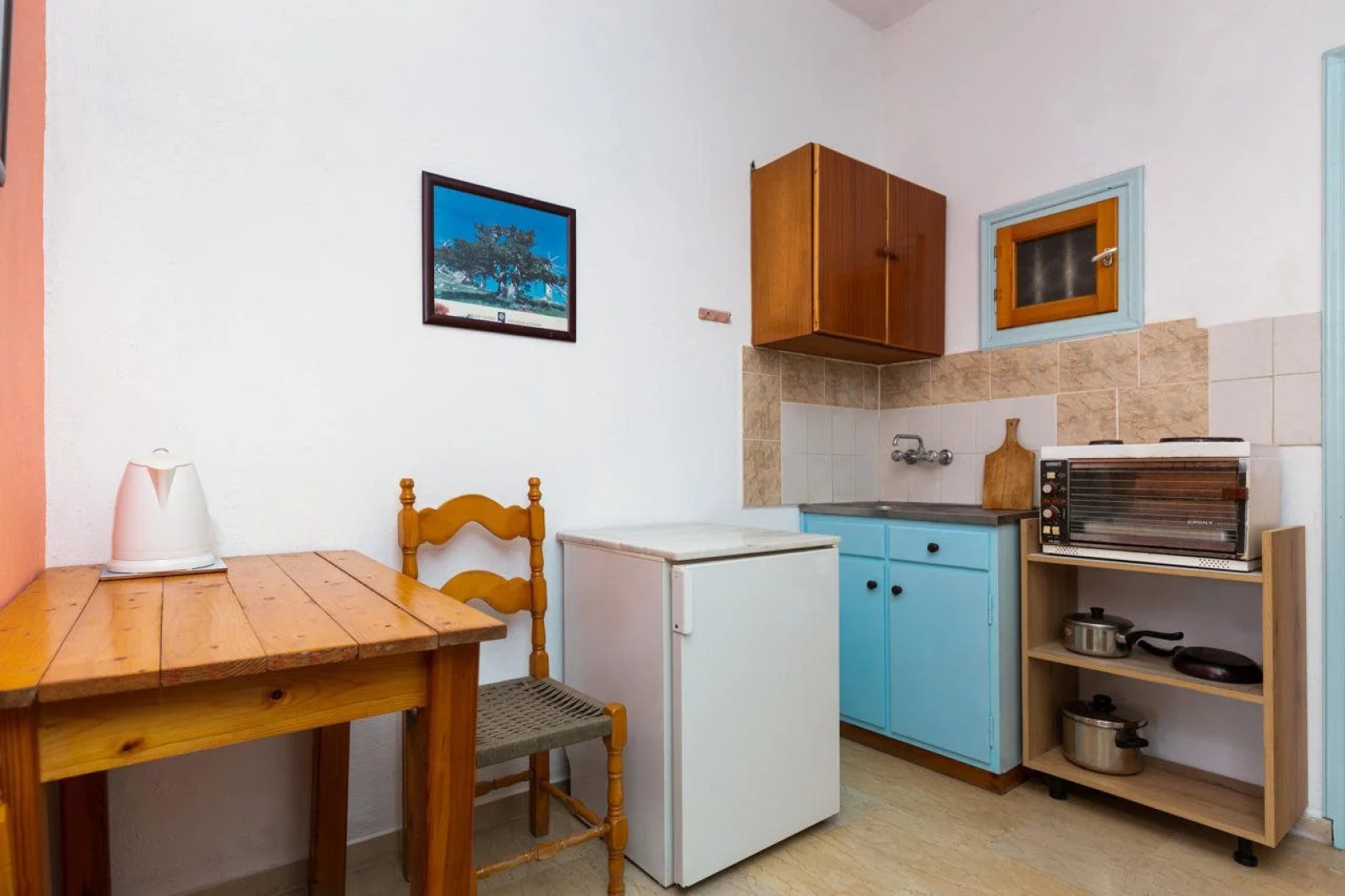 Alexandros Suites & Apartments