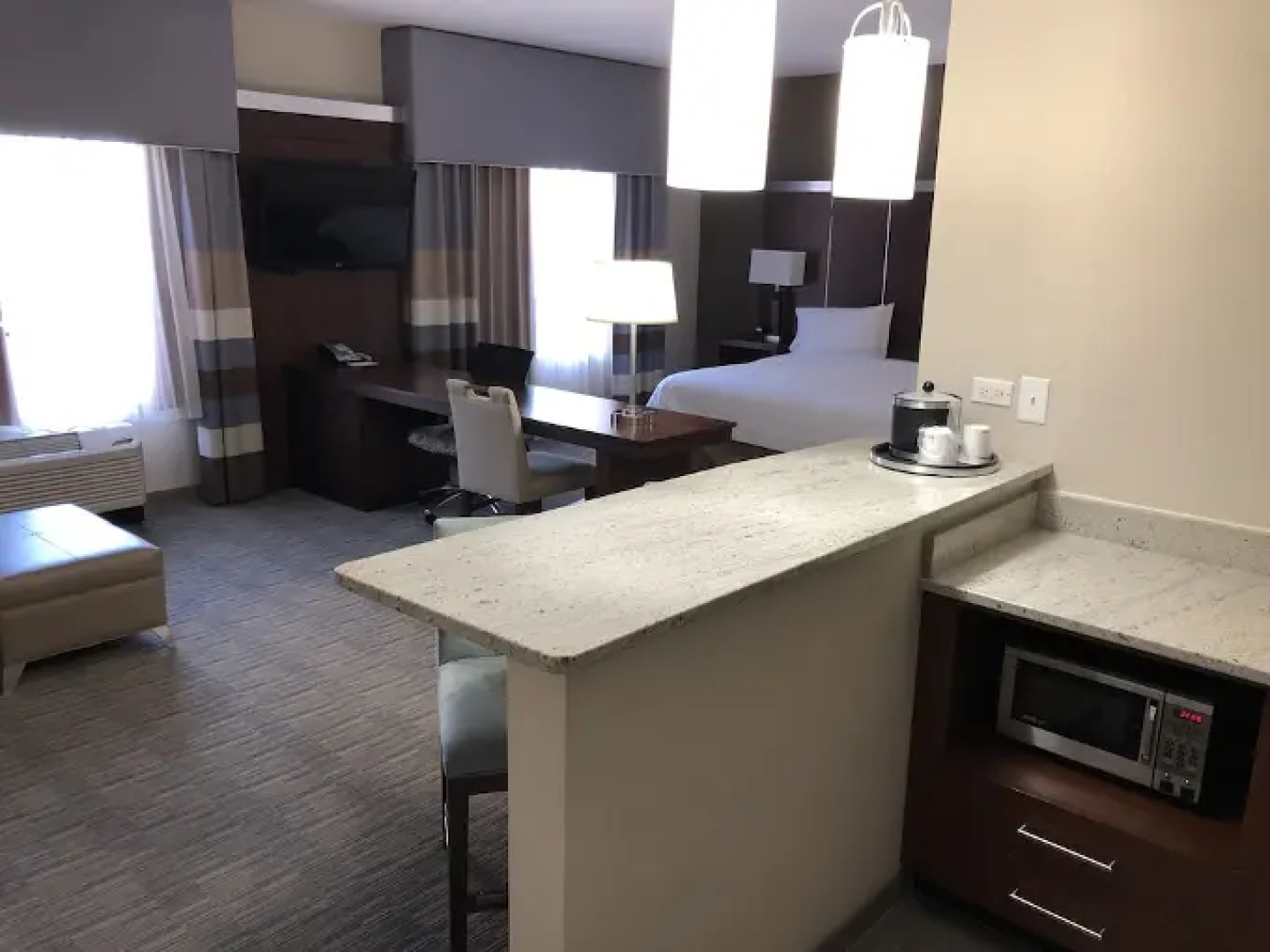 Hampton Inn and Suites Chapel Hill Carrboro Downtown