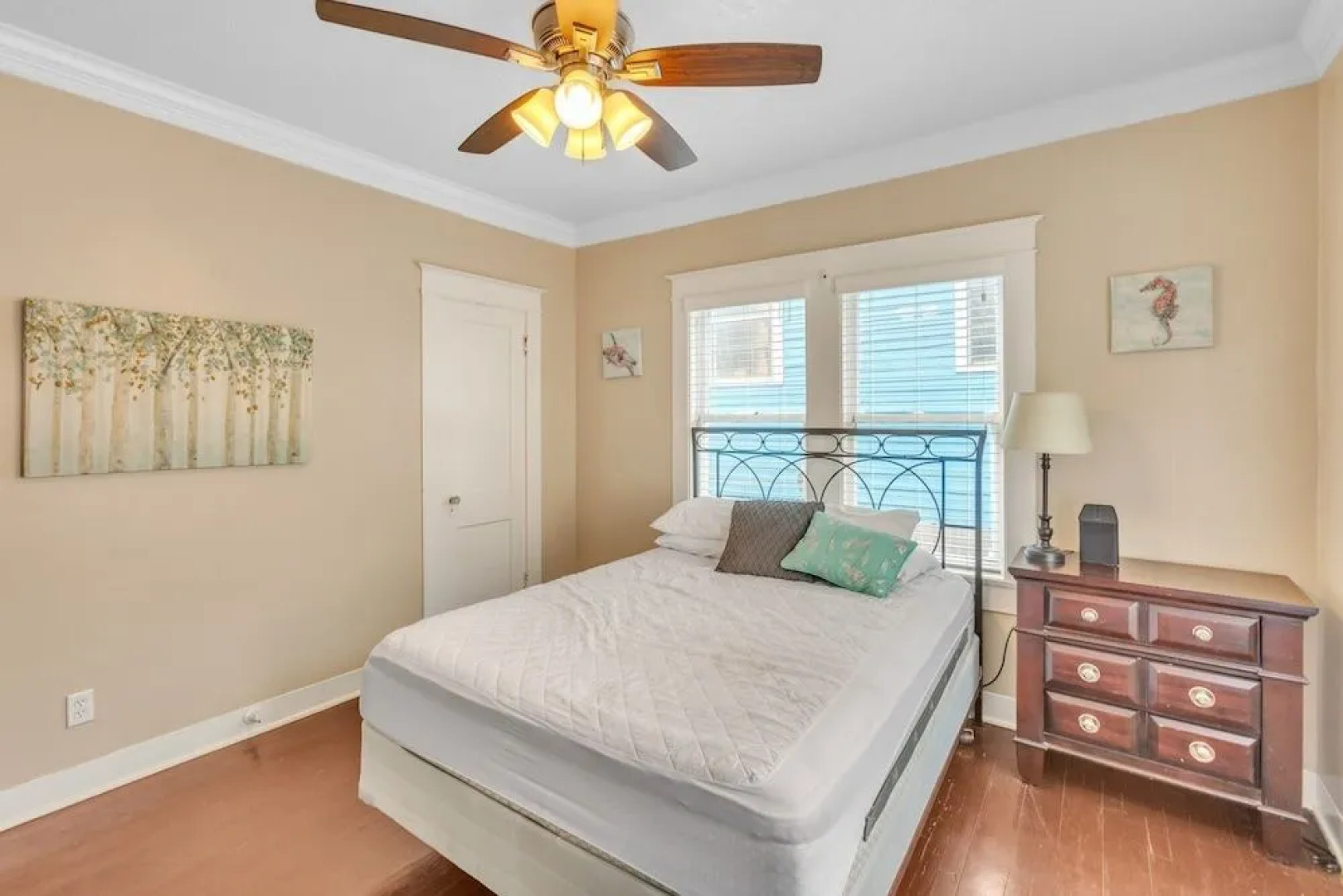 Sand Of Time Cottage 2 Bedroom Cottage By Redawning