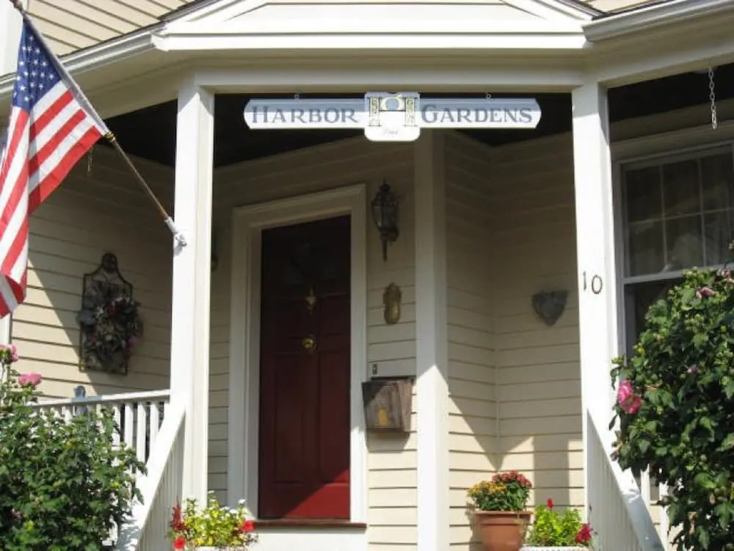 Harbor Gardens Inn