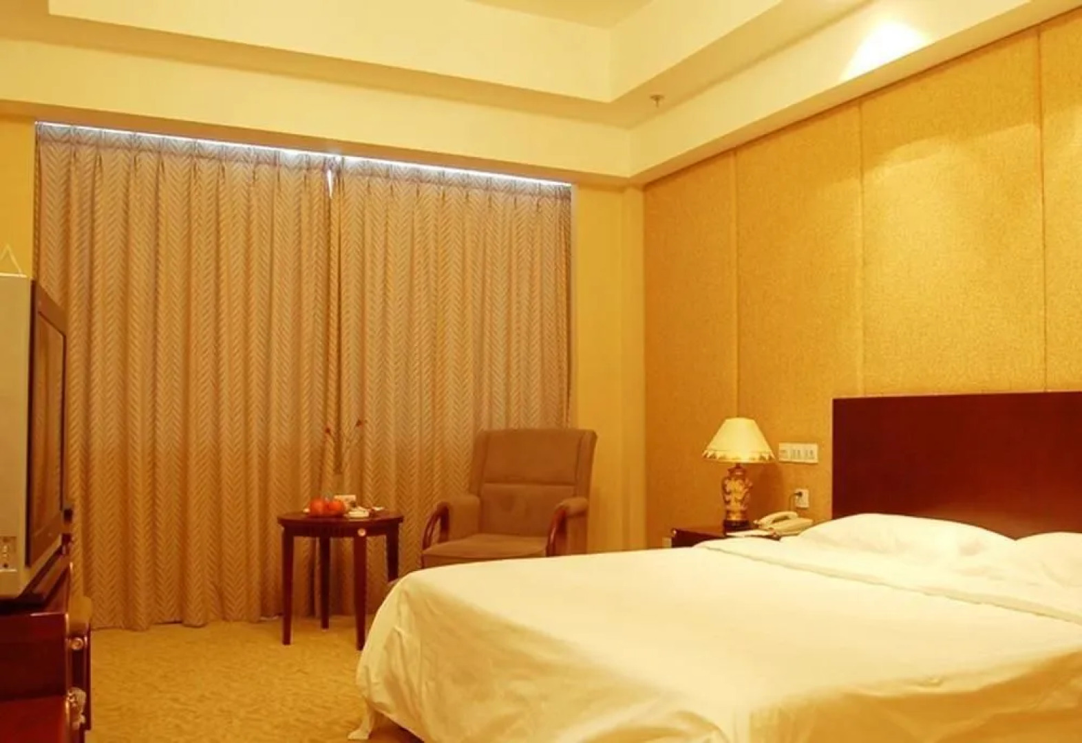 Yantai New Era Hotel