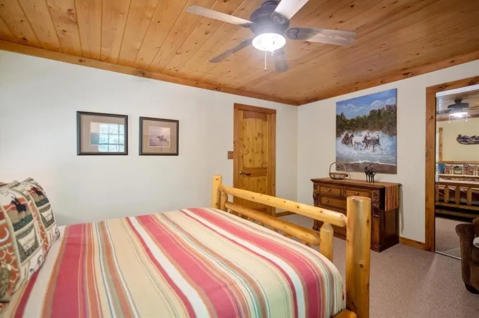 Cowboy Cabin - Gorgeous Unique Mountain Cabin With Creek Porch Pool Table