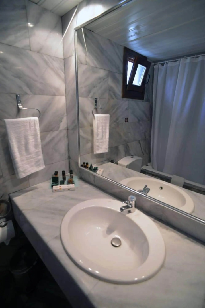 Porto Paros Hotel & Villas