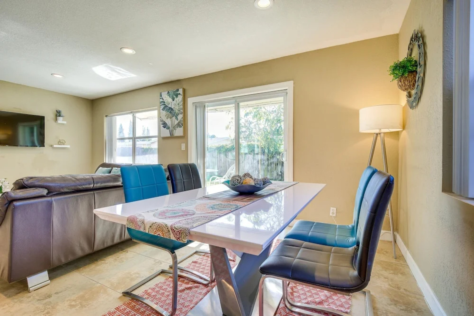 North Lauderdale Vacation Rental: 8 Mi to Beach!