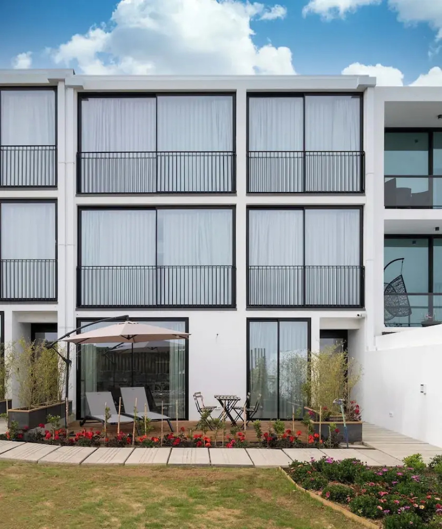 Mónaco Suites & Garden