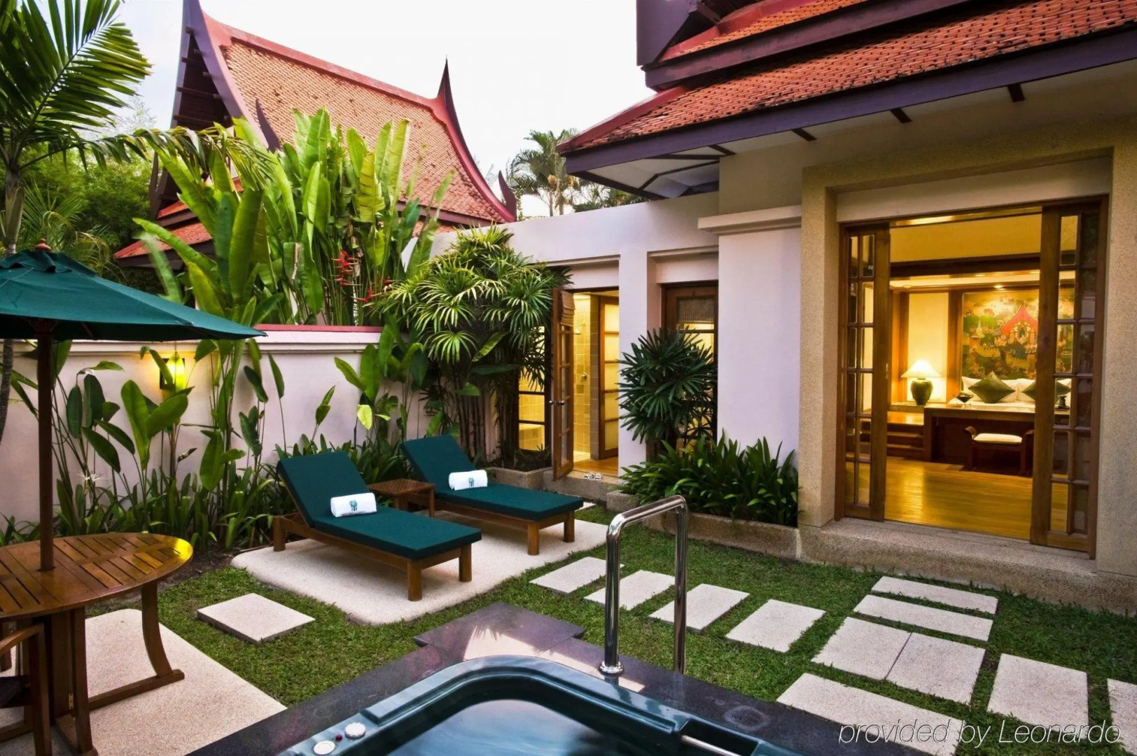 Курортный отель Banyan Tree Phuket