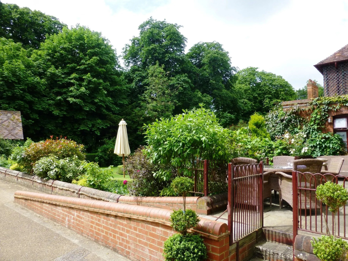 The Five Arrows Hotel