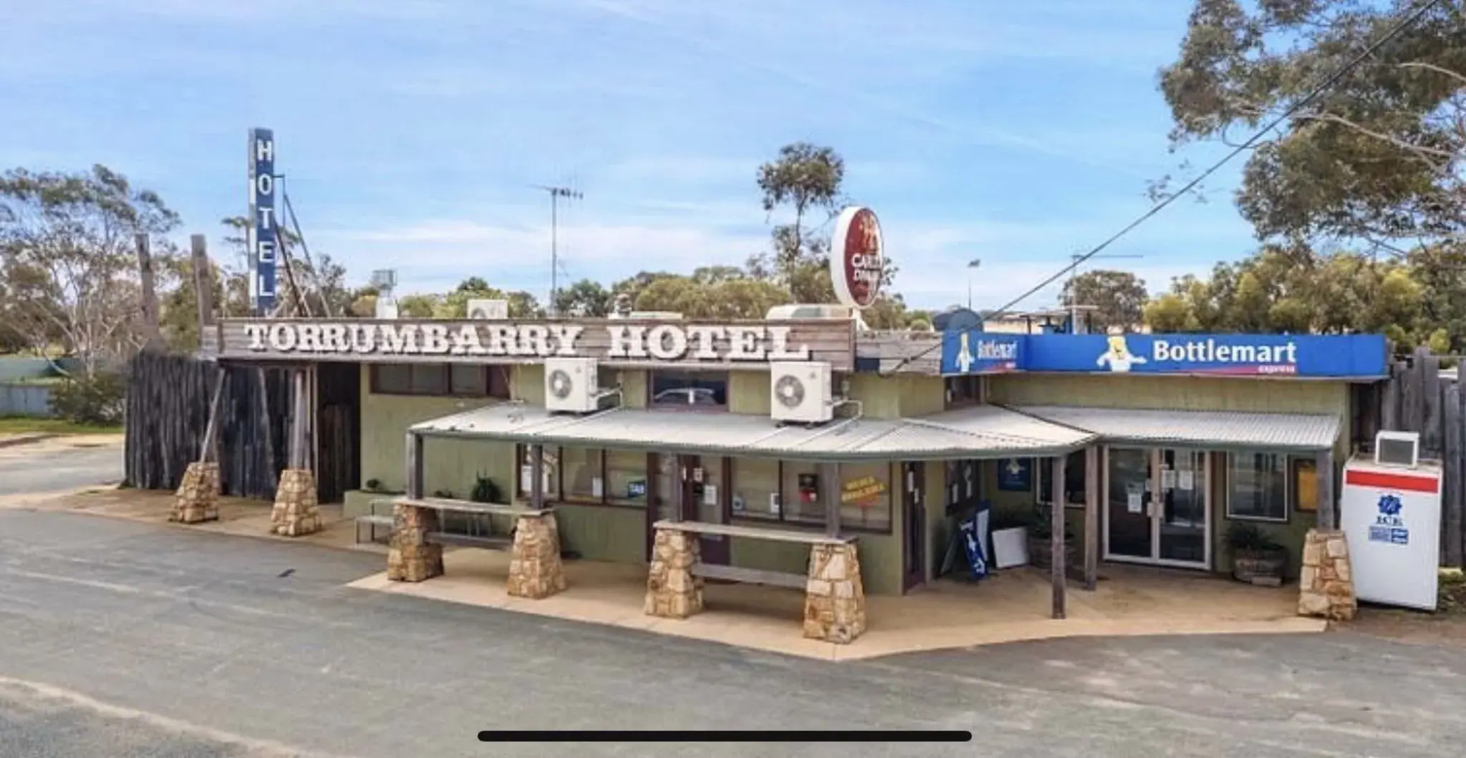 Torrumbarry Motel