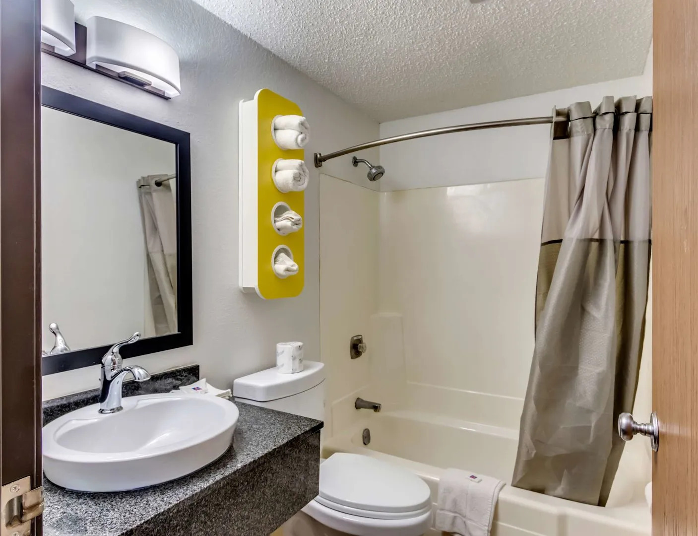 Motel 6 Albert Lea, MN