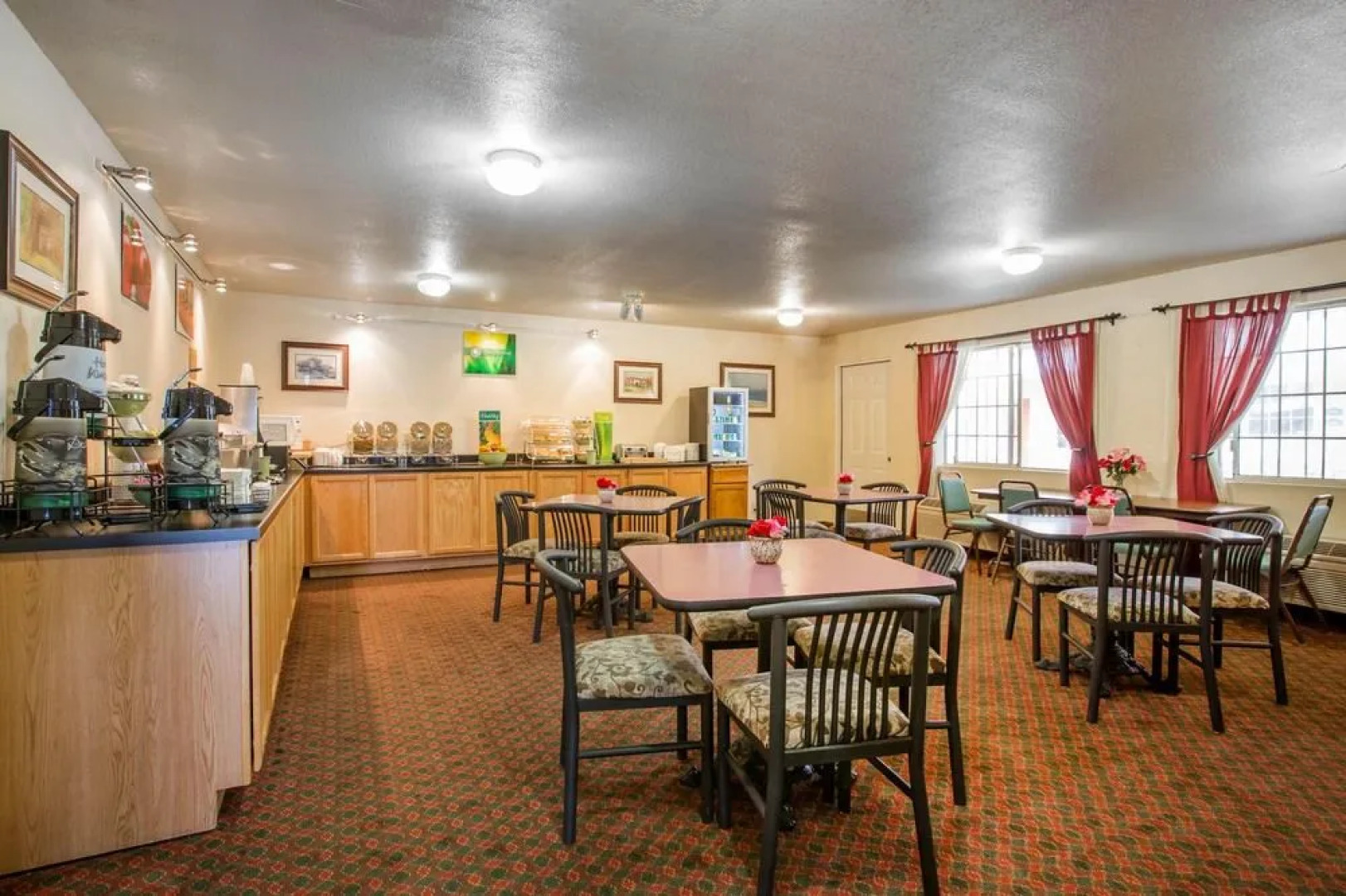 Quality Inn & Suites Redwood Coast