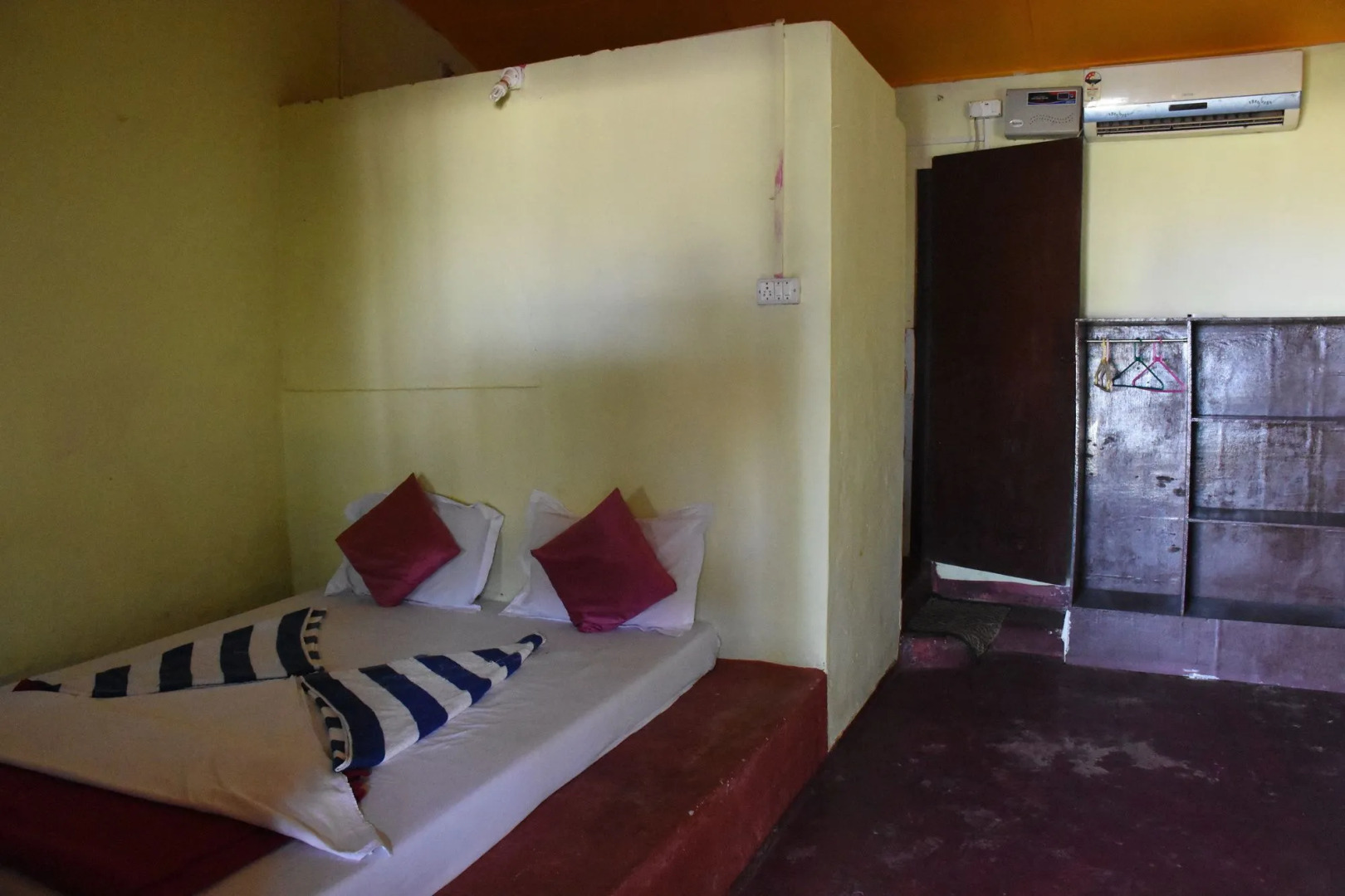 Sunset & Waves Resort