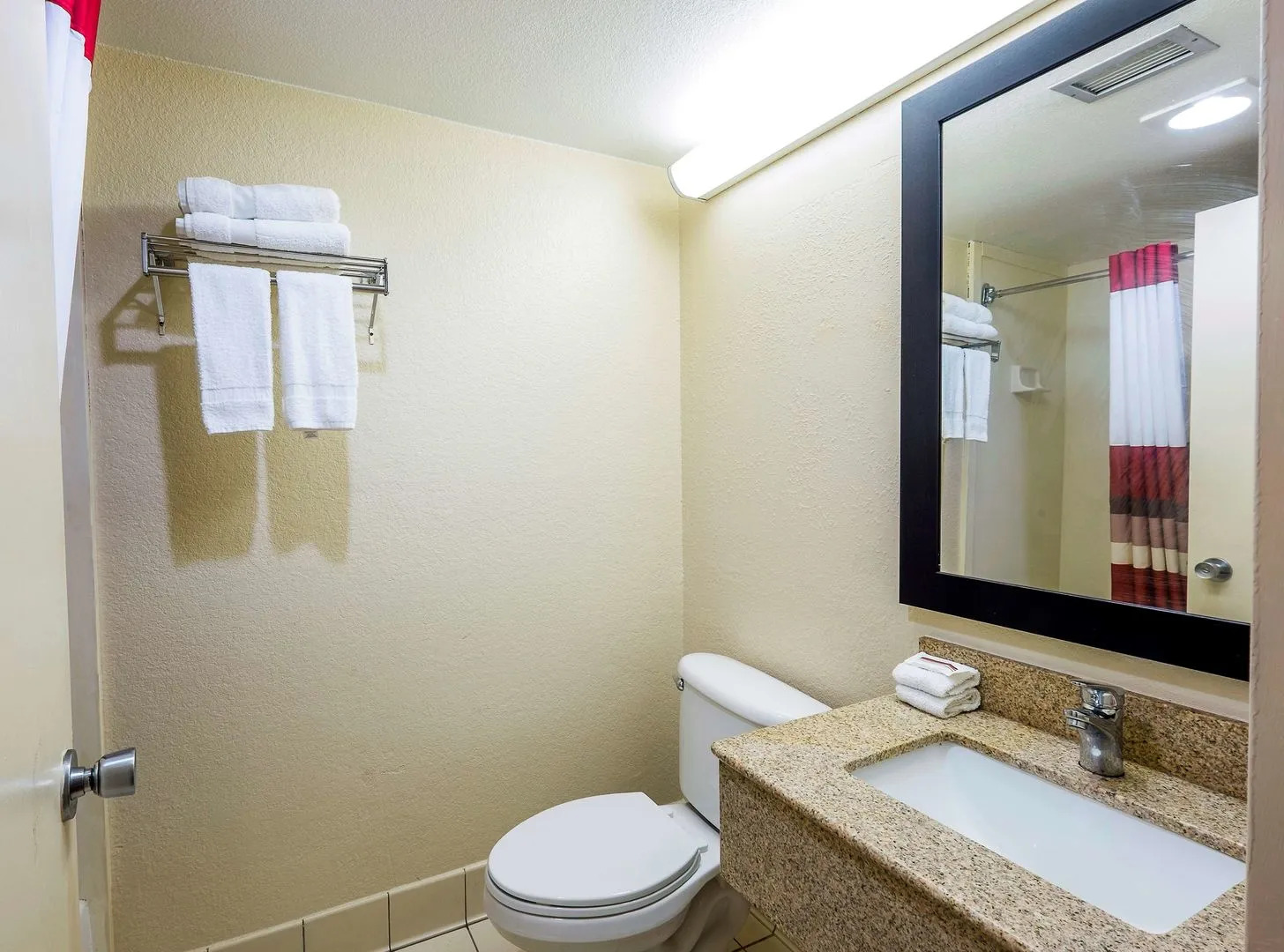 Red Roof Inn & Suites Brunswick I-95