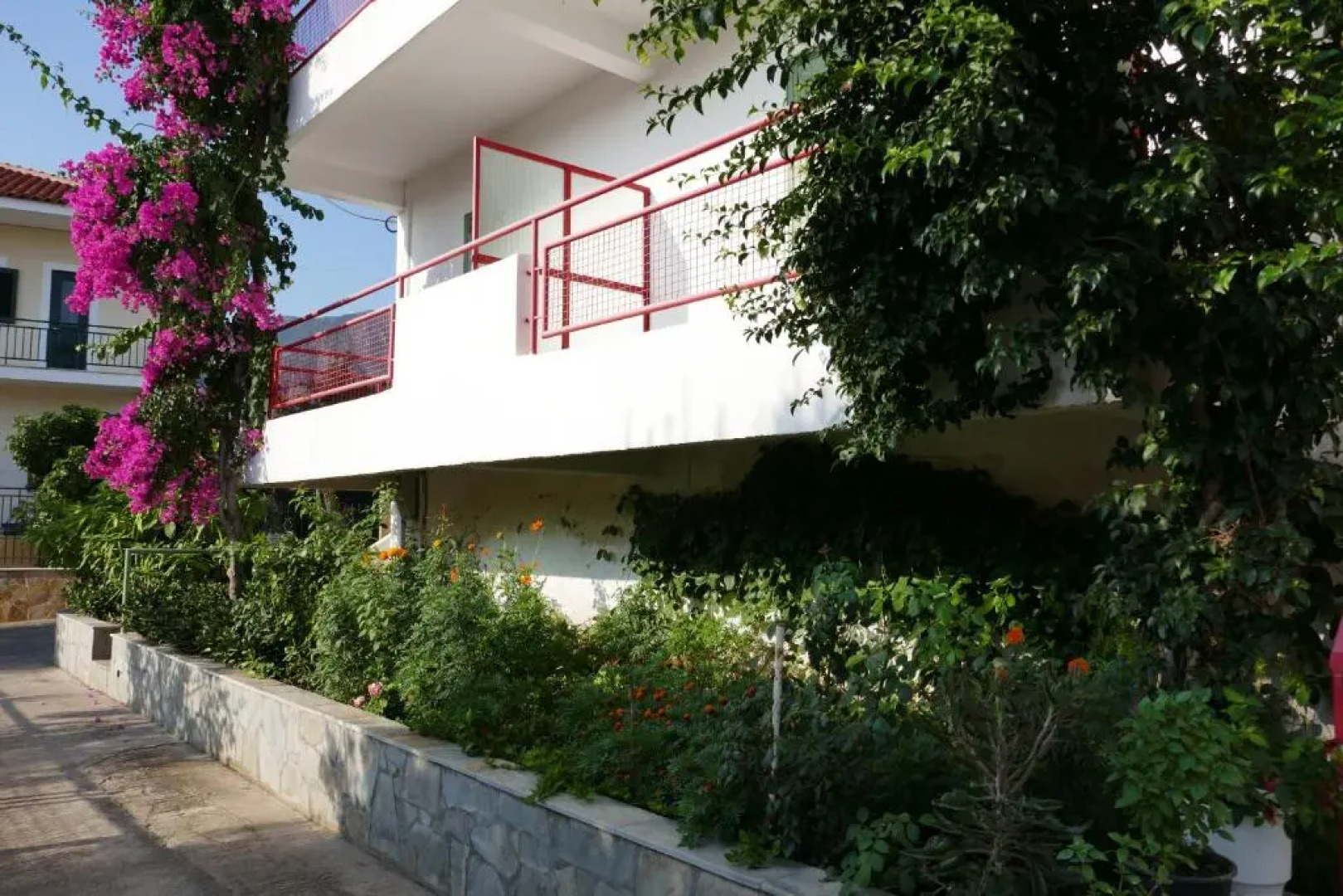 Tiros Apartments Armonia