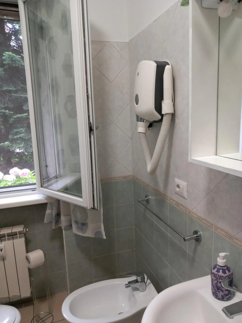 Simple & Comfortable apartment vicino POLICLINICO