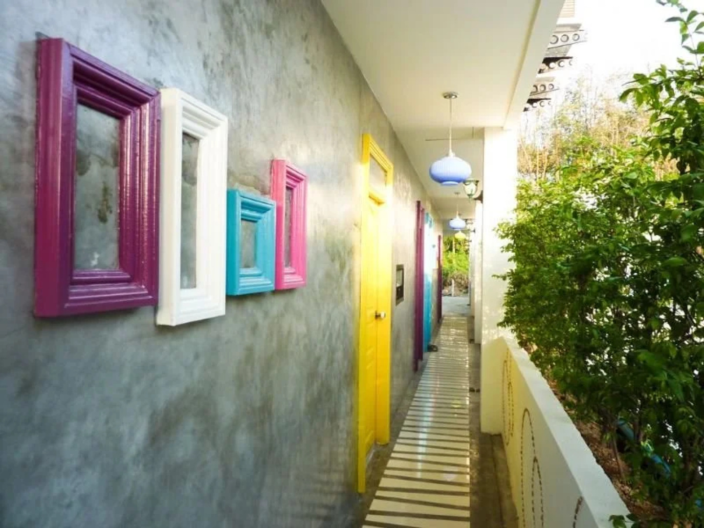 Be My Guest Hip Hotel