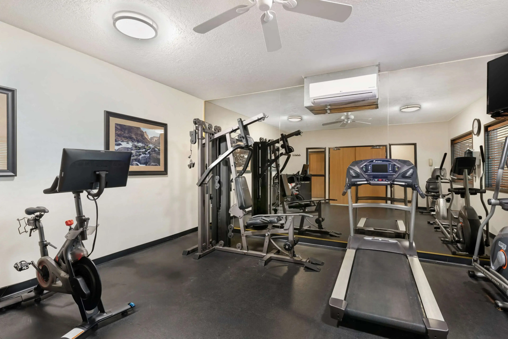 Best Western Plus Eagleridge Inn & Suites