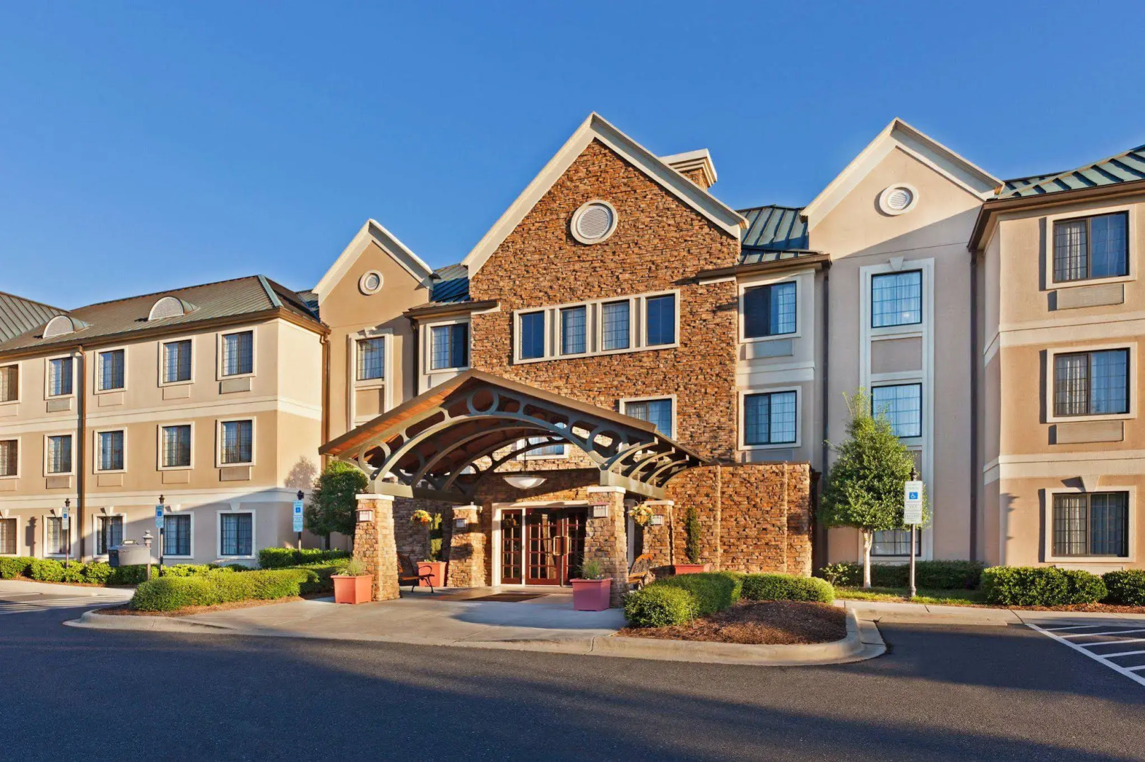 Staybridge Suites Charlotte Ballantyne by IHG