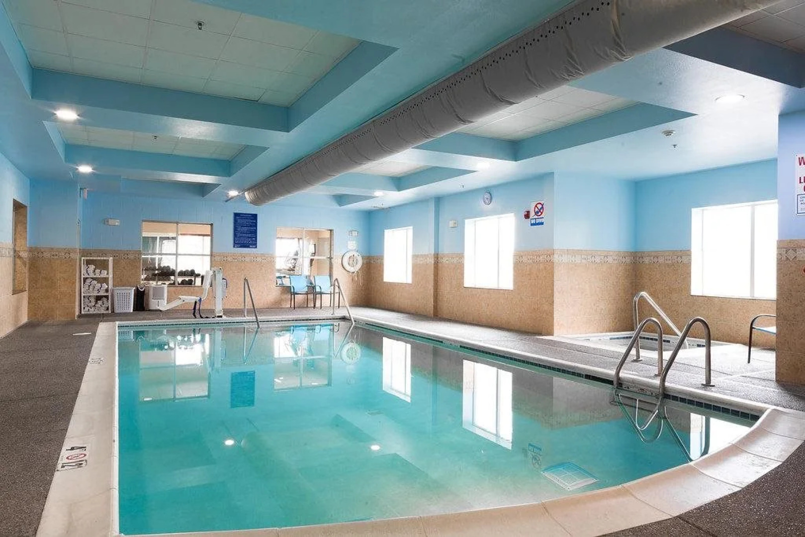 Holiday Inn Express & Suites Seattle North - Lynnwood by IHG