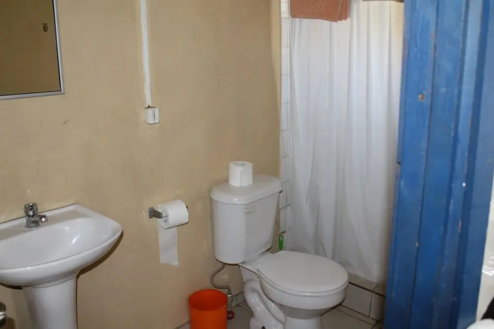 Los Nogales De Roan Jose