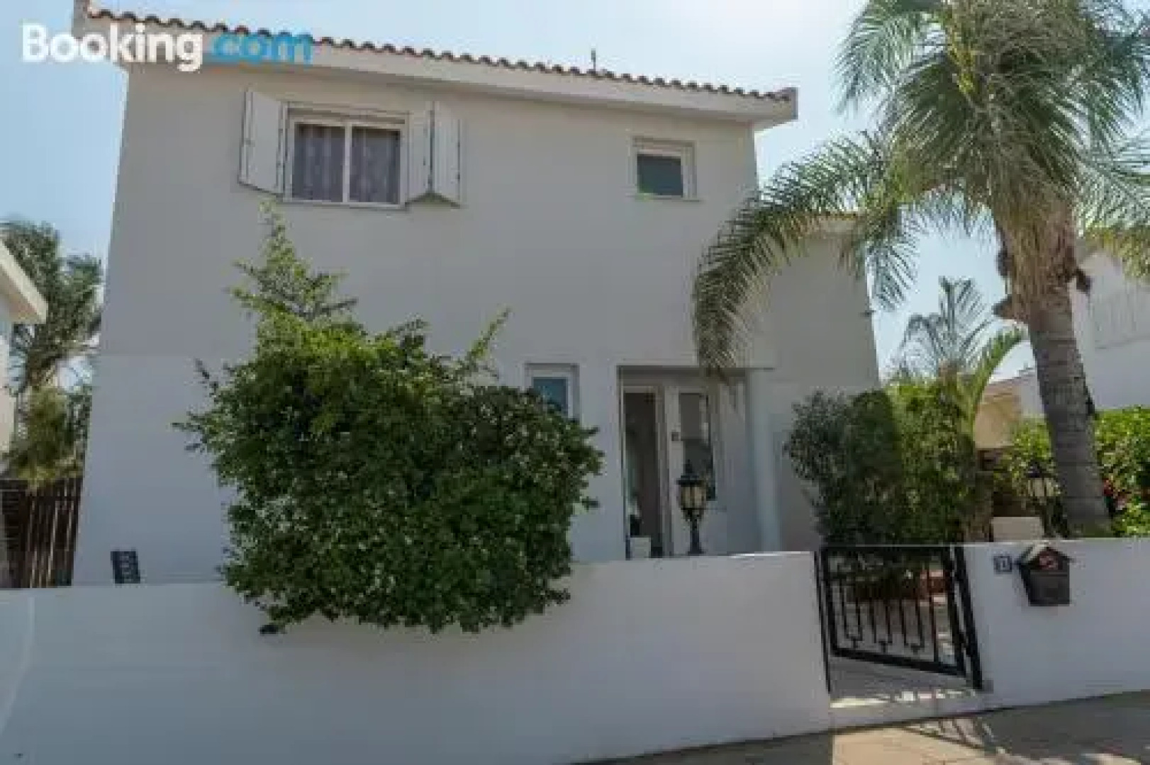 Sun & Sand Private Villa with on demand heated pool