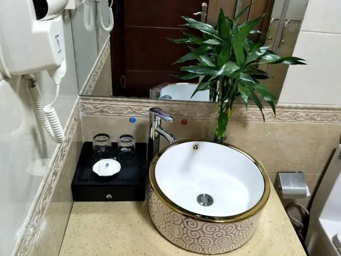 GreenTree Alliance Tacheng Wenqin Road Left Bank Of Sunshine Hotel