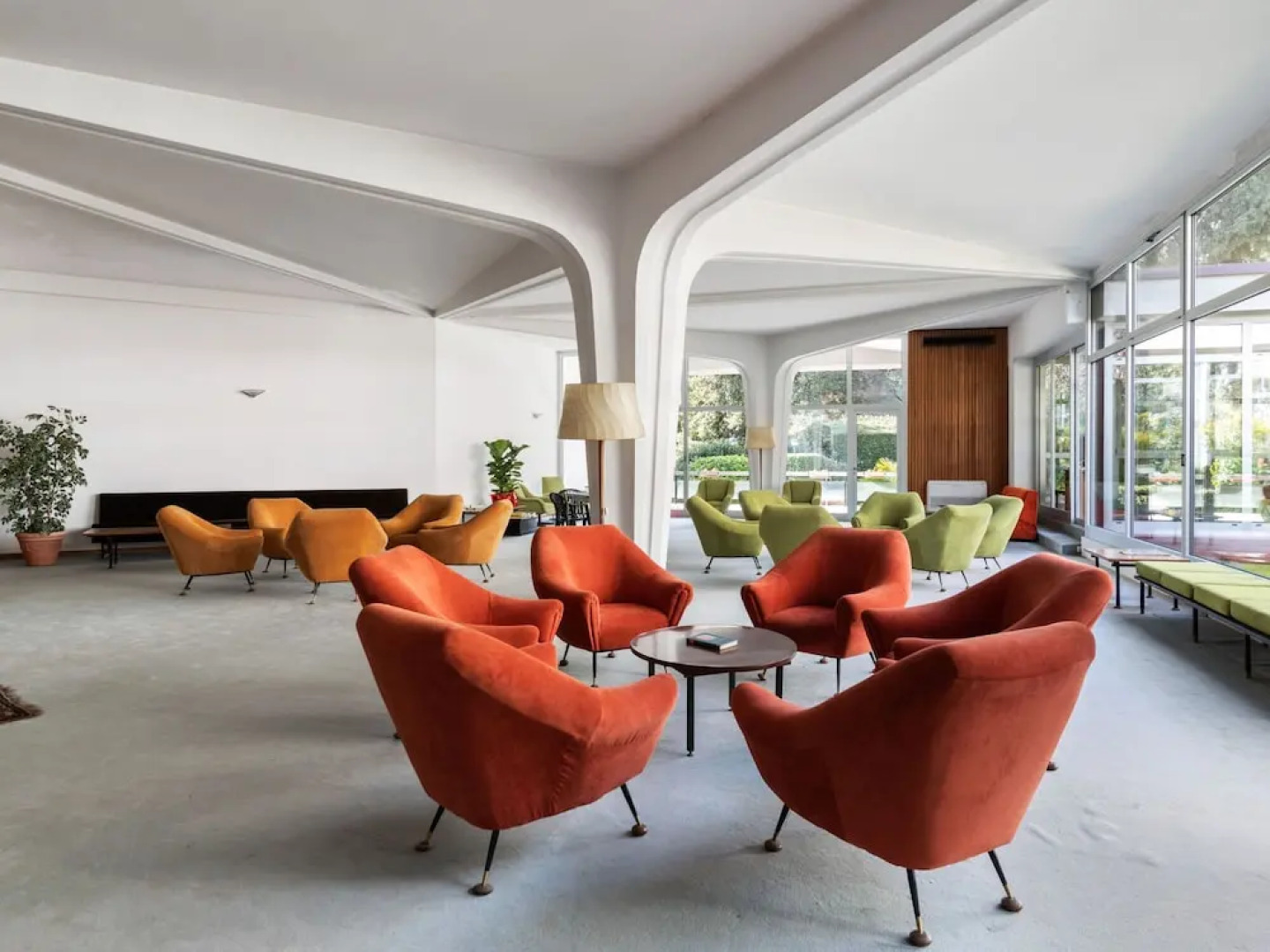 Pleasant Holiday Home in Gardone Riviera With Swimming Pool