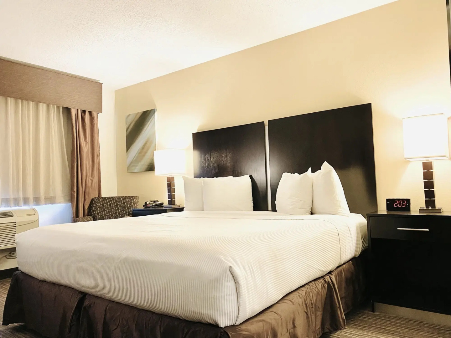 Best Western Plus The Four Corners Inn