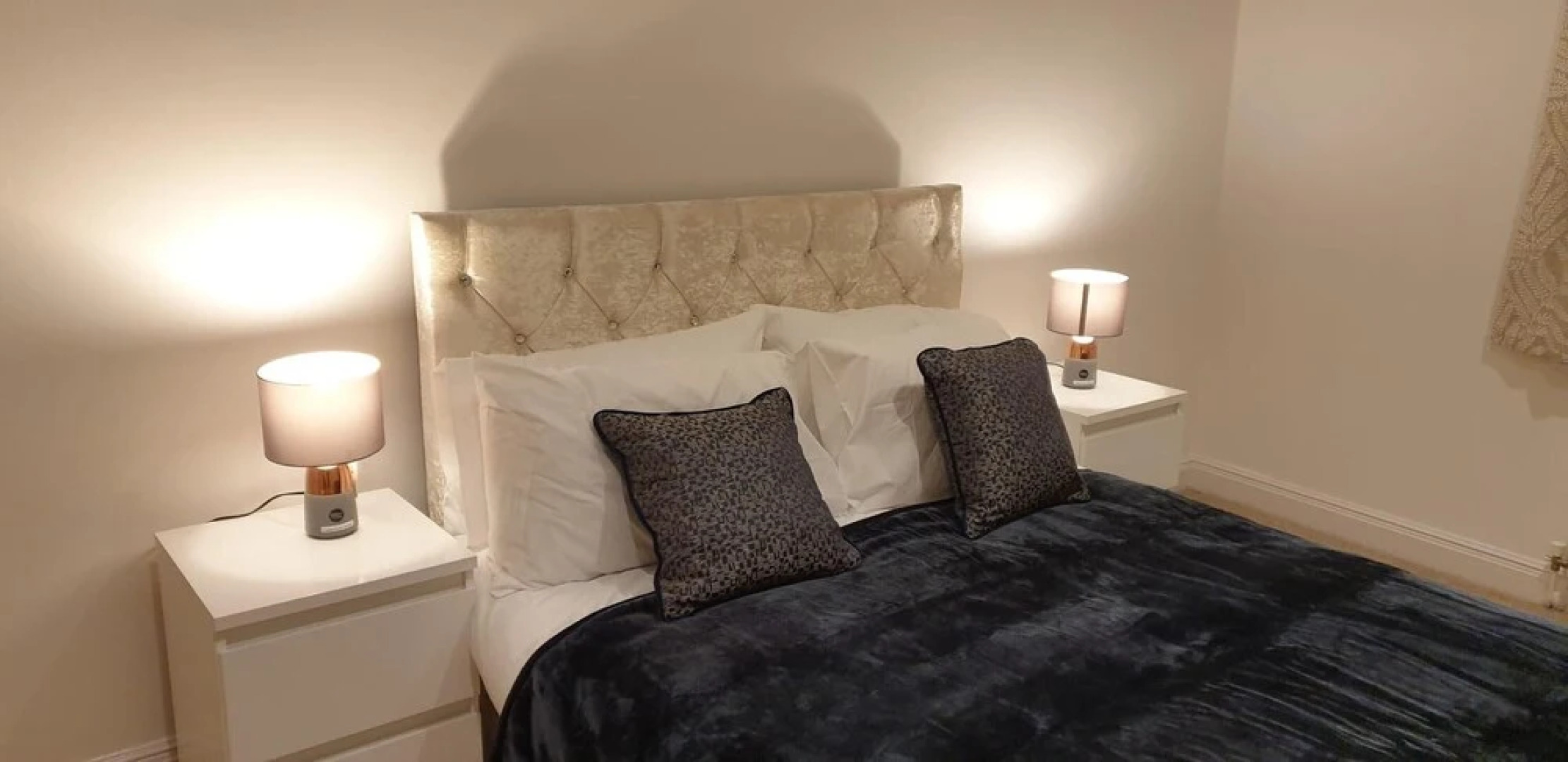 Royal Oak Apartment in Manchester Central Location