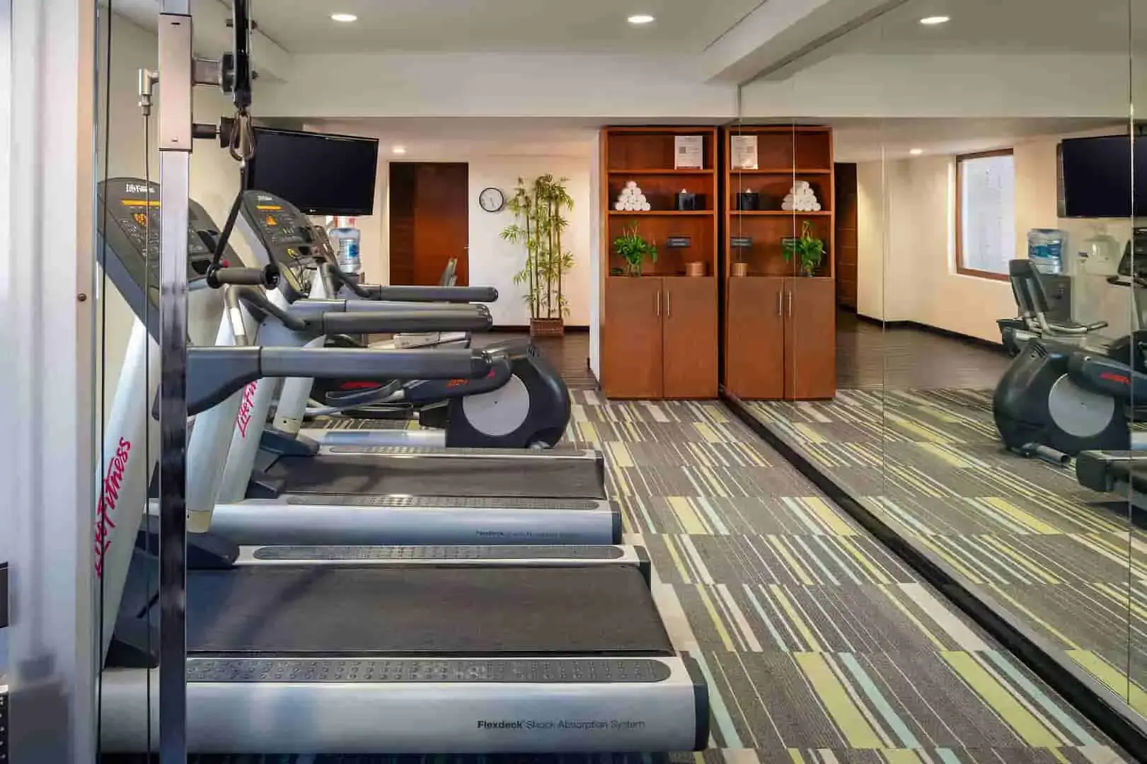 Отель Aloft Cancun