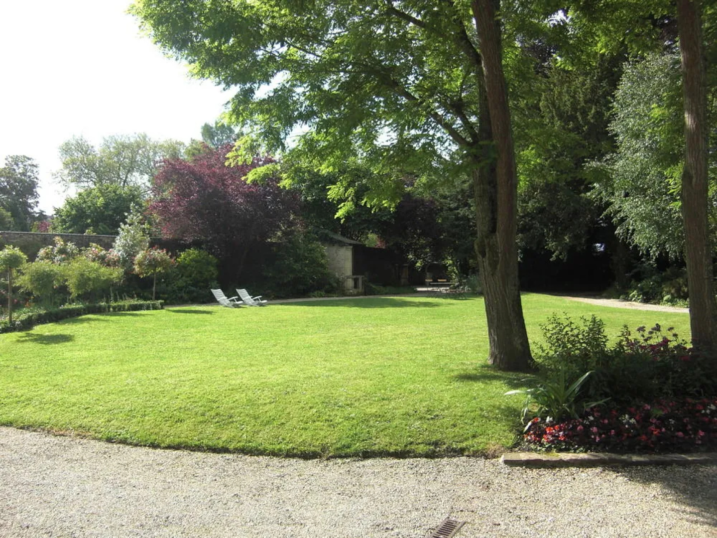 Le Tardif, Noble Guesthouse