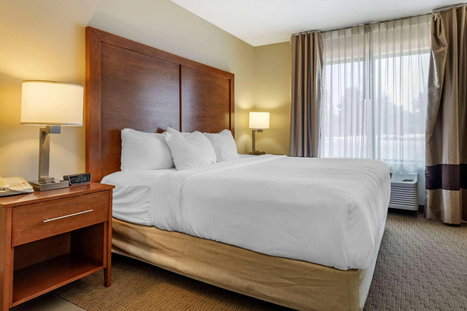 Comfort Inn & Suites