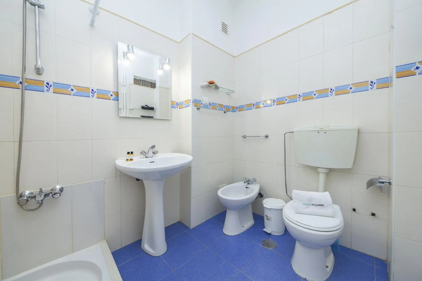 A42 - Trindade Apartment in Lagos