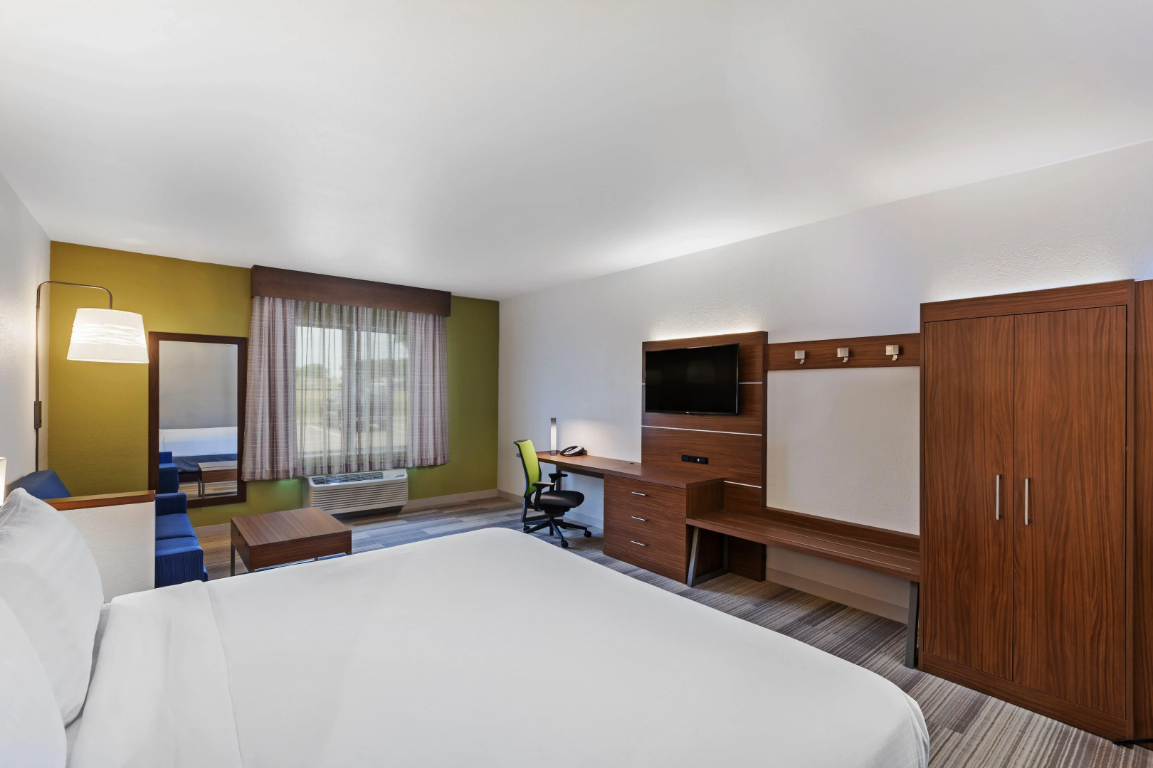 Holiday Inn Express Hotel & Suites Dallas Lewisville by IHG