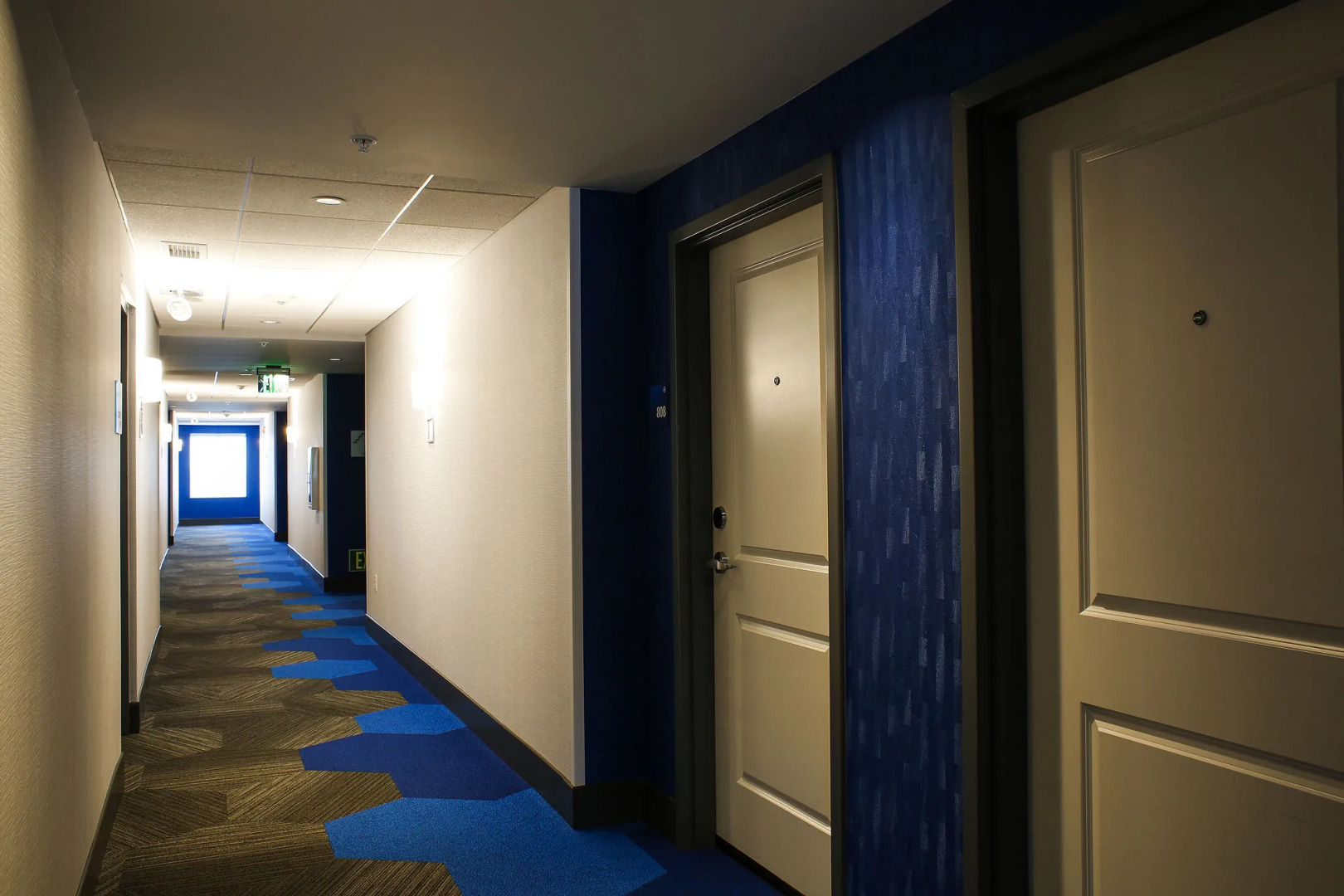 Holiday Inn Express & Suites Louisville Downtown by IHG