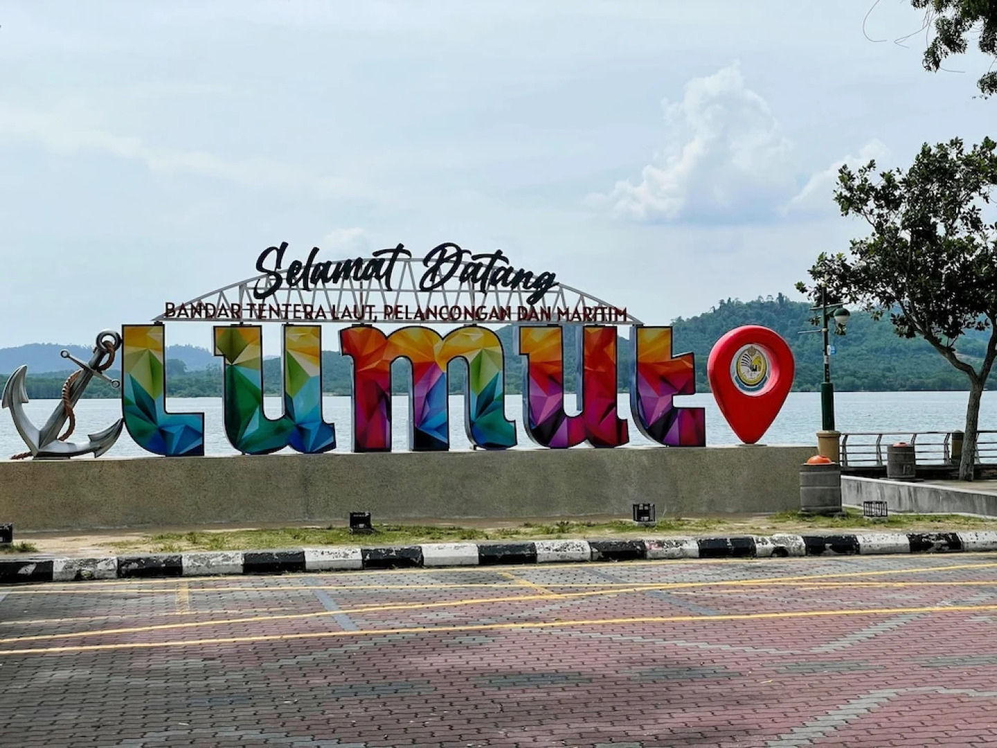 Dindings Pantai Desair Apartment By DPD