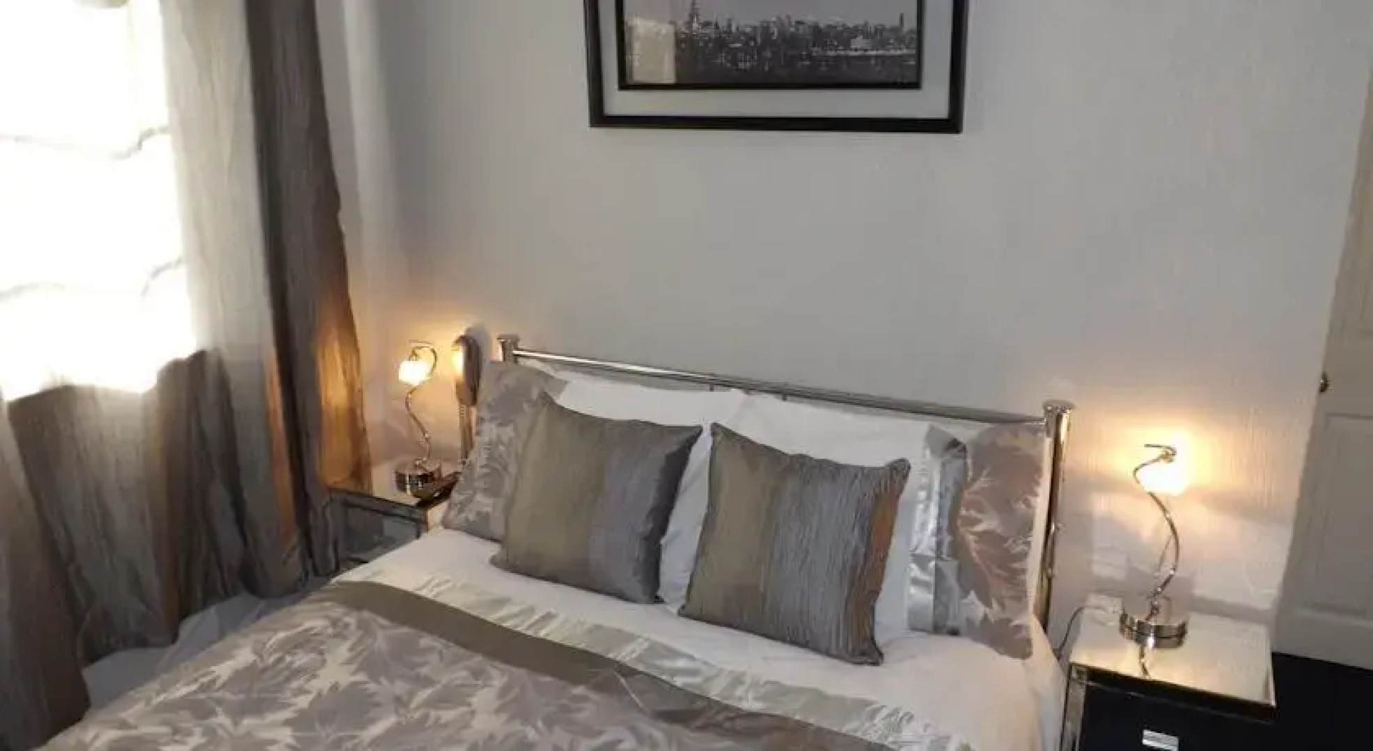 Castle Laurels Guest House