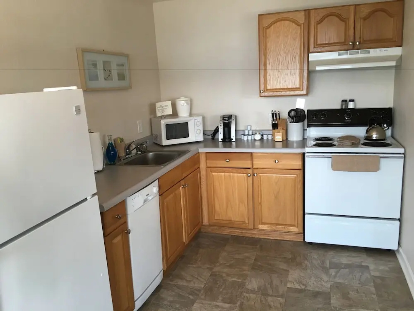 Clear Lake Cottages & Marina