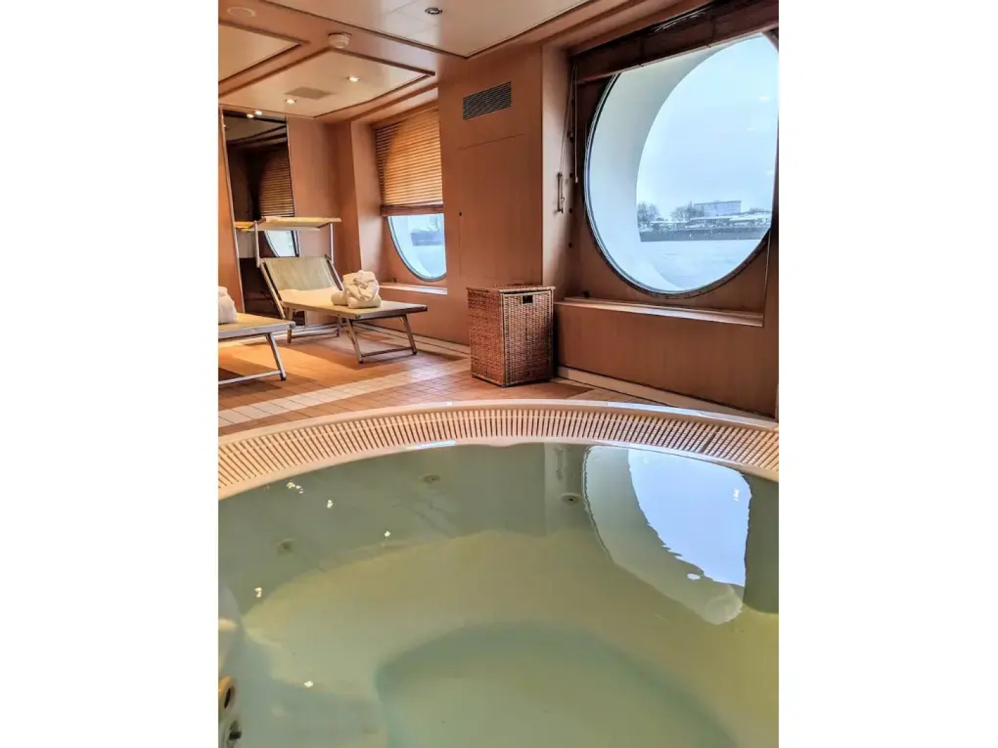 MS Select Bellejour - Neuss